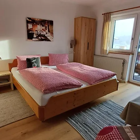 Haus Barbara Alojamento de Acomodação e Pequeno-almoço 3*